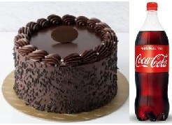 Klasik Çikolatalı Yaş Pasta 2-3 Kişilik ve 1 Lt Cola Seti